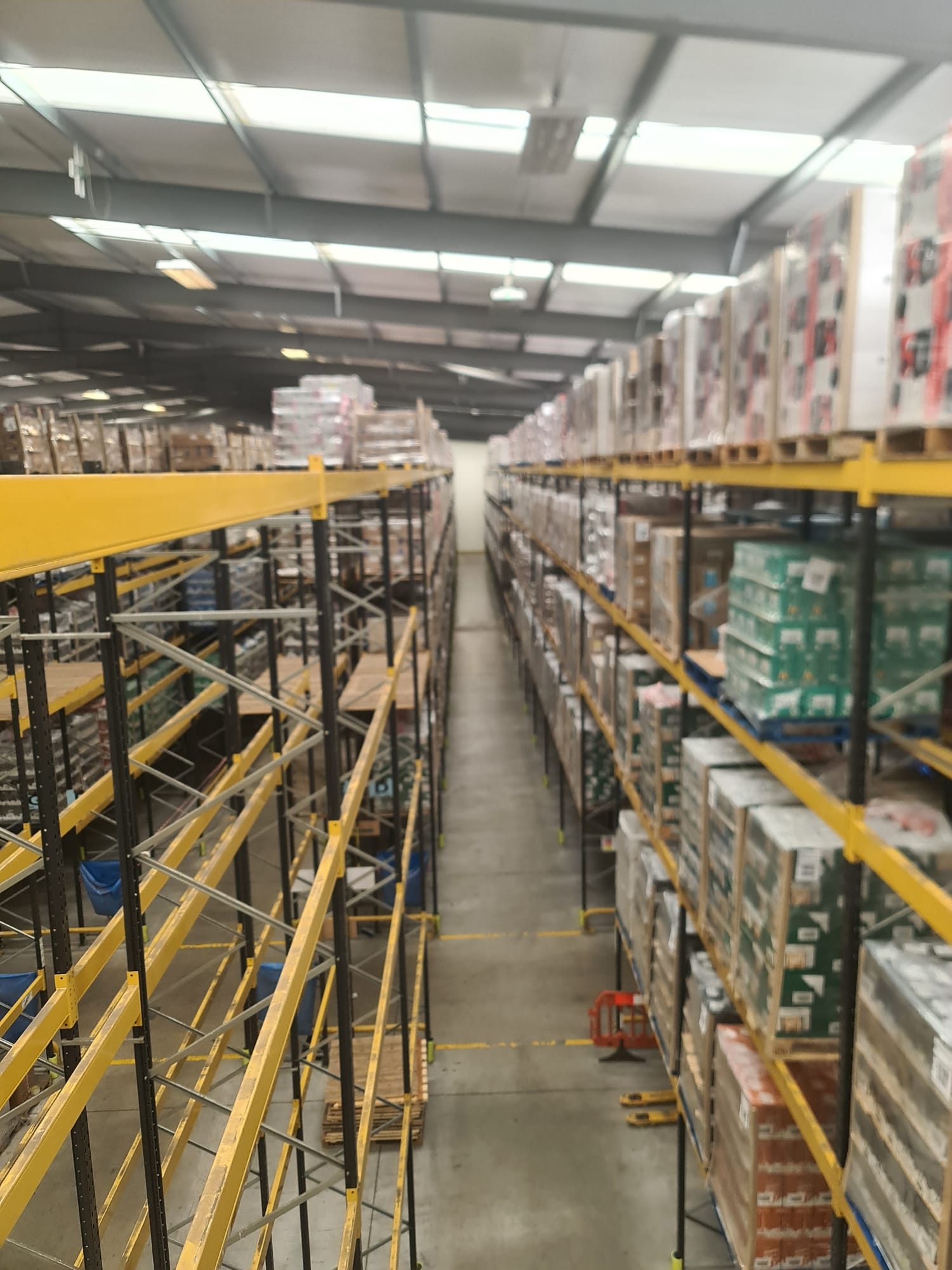 Pallet racking beams and frames